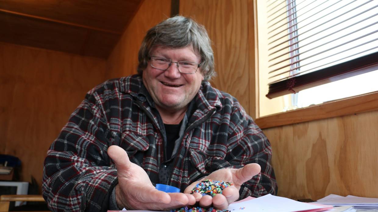 New recycling option for milk bottle tops eDairyNewsBR