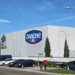 Os agricultores desconfiam da Danone Nao acreditamos que eles levarao leite asturiano para Valencia Madri ou Barcelona