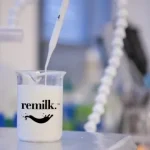 Remilk construindo a maior instalacao de fermentacao de precisao do mundo para criar leite equivalente a 50.000 vacas