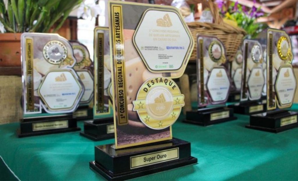 Sopro do Minuano recebeu o Troféu Super Ouro com queijo artesanal serrano maturado 60 dias