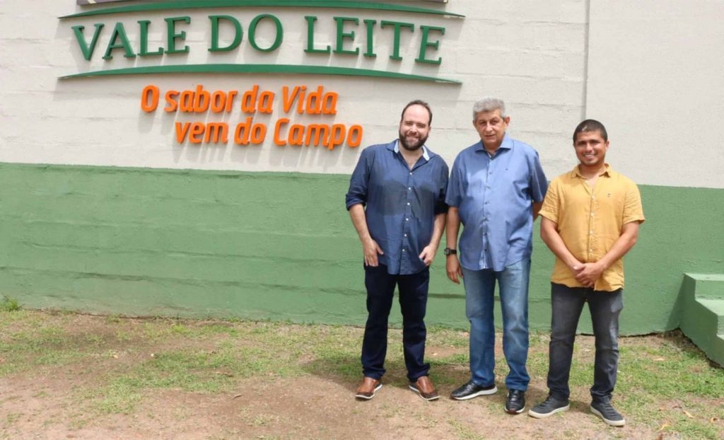 Presidente da FIEPI visita indústria Vale do Leite em Teresina