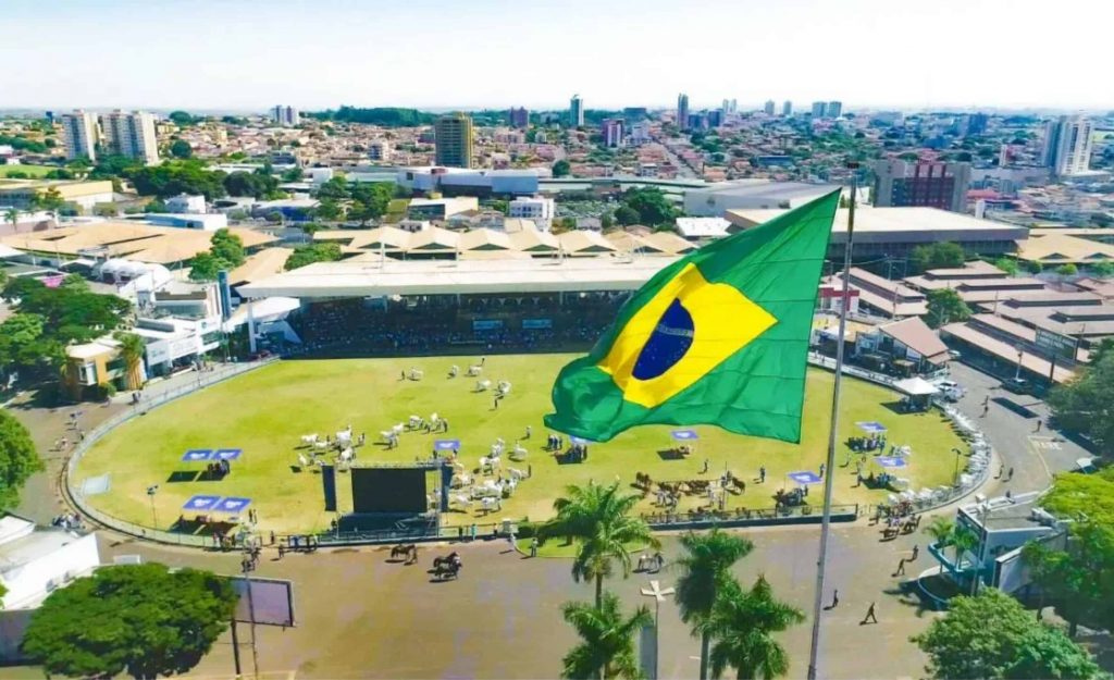 Expozebu chega à sua 88ª edição com a expectativa de alcançar R$ 350 milhões em negócios e receber 430 mil visitantes até o dia 7 de maio.