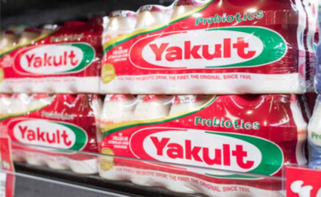 Em 2001, o Yakult fabricado no Brasil, foi aprovado pela Anvisa.