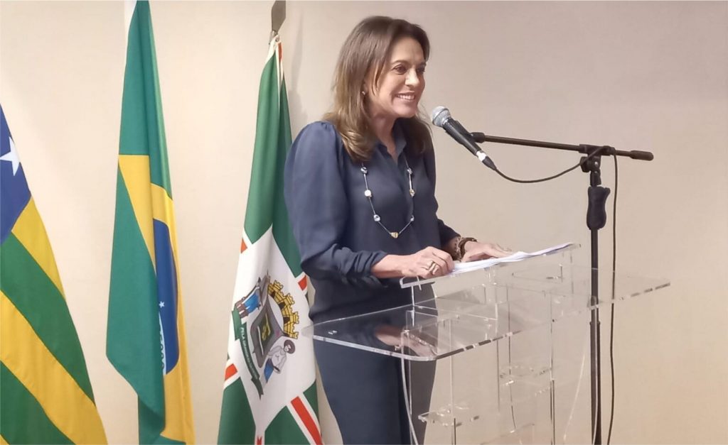 Primeira-dama realizou discurso na solenidade desta manhã l Foto: Jornal Opção.