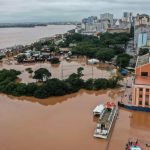 Río Grande do Sul. Rio Guaíba após chuvas intensas na região da Usina do Gasômetro, cartão-postal de Porto Alegre - Foto: Gilvan Rocha/Agência Brasil