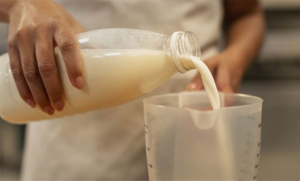 Emater inicia compras de leite bovino produzido pela agricultura familiar.