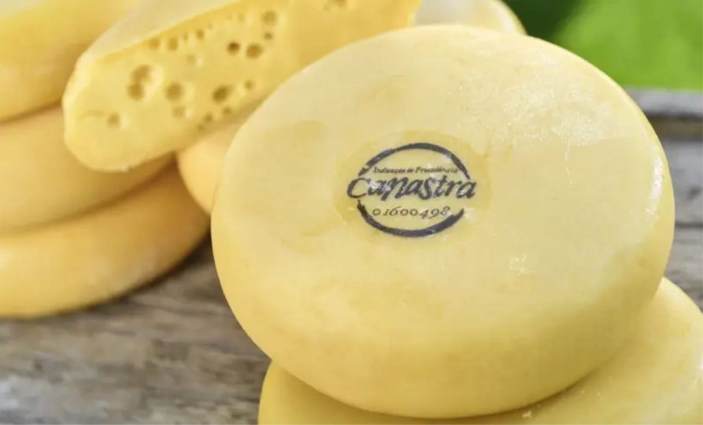 O objetivo da etiqueta de caseína é controlar e proteger a produção do legítimo queijo da Canastra