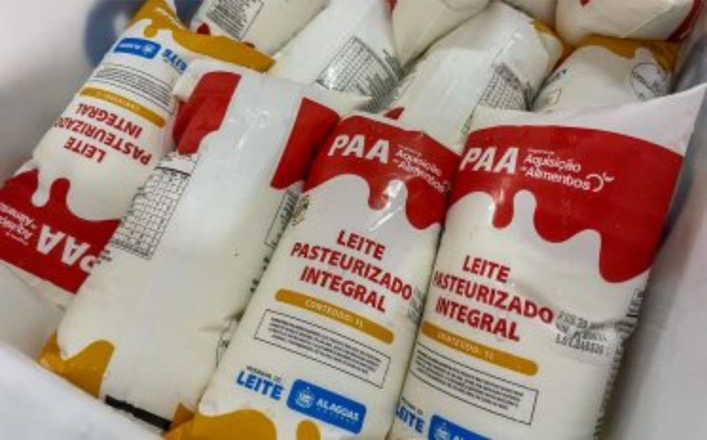 Alagoas. O Programa Leite do Coração roda o ano inteiro porque investimos recursos para que produtores de leite e beneficiários continuem recebendo.