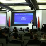 Li Pengcheng, presidente executivo da gigante chinesa de laticínios Mengniu Group, faz um discurso no Fórum de Think Tank China-Europa e no Lançamento do Relatório sobre Novas Forças Produtivas de Qualidade em Bruxelas, Bélgica, 19 de junho de 2024. (Xinhua/Zhao Dingzhe)