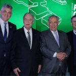 Gilberto Piccinini ao lado do ex-Presidente da Fiergs, Gilberto Petry, Presidente empossado Claudio Bier e um dos diretores Ângelo Fontana, Dália