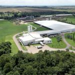 Fazenda. La finca demuestra que es posible combinar alta productividad con prácticas sustentables, sirviendo de ejemplo para pequeños y grandes productores.