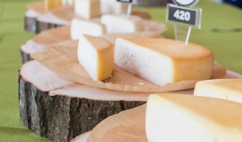 “O concurso é uma forma de valorizar o produtor de queijo do Campo das Vertentes e demonstrar a qualidade dos produtos feitos aqui”