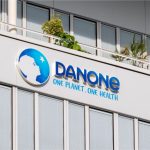 A Danone Brasil, que tem 37% de sua força de trabalho composta por pessoas negras (pretas e pardas) e 17% dessas em cargos de gerência e direção