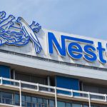 Nestlé se destaca no ranking destacando-se, inclusive, no pilar de contexto individual da pesquisa da Ipsos (Crédito: Markus Mainka/Shutterstock)