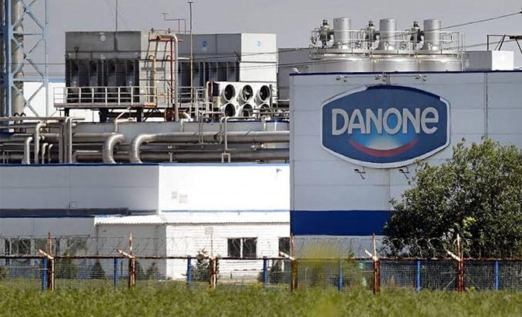 Danone Durante a reunião, a pauta discutida foi: possíveis parcerias voltadas à produção alimentar sustentável, agricultura regenerativa e a criação de uma planta da empresa no território paraense para geração de emprego e renda.