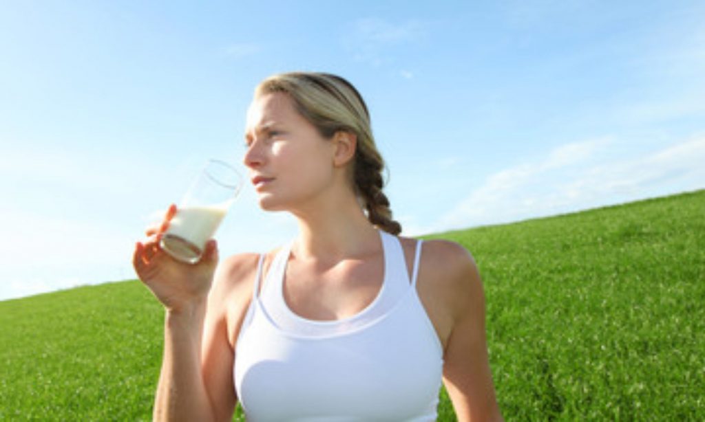 as proteínas do leite são fonte de compostos bioativos, substâncias presentes em alimentos que têm um efeito sobre a saúde do organismo, além de seu valor nutricional básico.