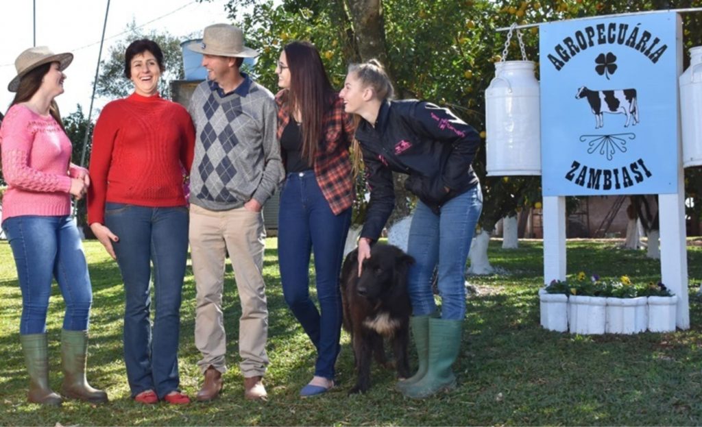 Campo “Era comum falar sobre o trabalho realizado na fazenda, de como cuidar das silagens, dos tratamentos aplicados aos animais. Esse era o meu assunto”.