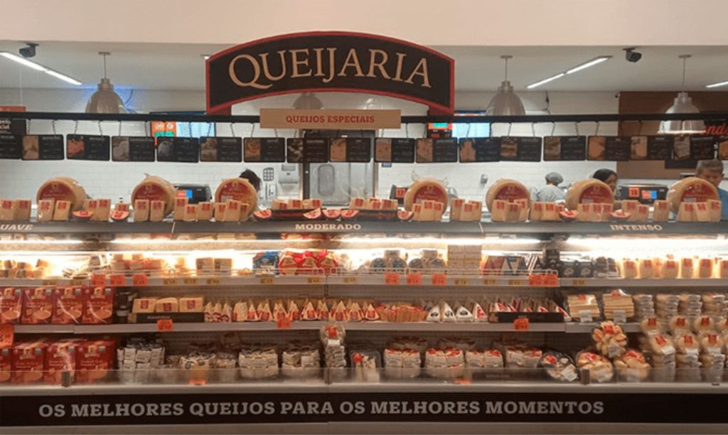 A Queijaria Tirolez não é apenas um lugar para comprar queijos, mas um destino que transforma a experiência de compra em um momento memorável.