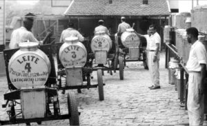 As antigas "Carrocinhas de Leite" da empresa centenária (arquivo/divulgação)