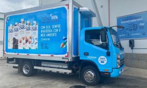 Unidade de saúde passou a receber entregas semanais de produtos Danone com o veículo elétrico | Bnews - Divulgação Divulgação. danone