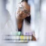 À medida que a ciência e a tecnologia continuam a avançar, espera-se que as fórmulas infantis de primeira infância evoluam ainda mais.