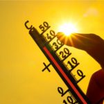 A queda de produção de leite chega a 10% e, em clima mais ameno, as matrizes superam parcialmente as perdas, no máximo em 40%