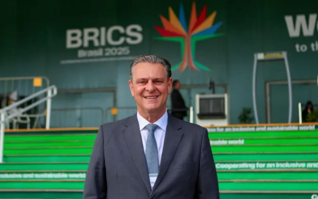 Brasil. Segundo Fávaro, o líder chinês já tinha conhecimento da situação e indicou que o governo está “estudando os protocolos rapidamente” para retomar as compras.