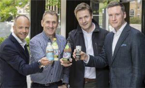 (Da esquerda para a direita) Andrew Bourg, diretor da Kerga e cofundador da Development Capital; Alan Cunningham, CEO da Kerga e da Nomadic Foods; Hilliard Lombard, presidente da Kerga e cofundador da BiaVest; e Warren Codd, diretor da Kerga e da BiaVest. Crédito: Kerga