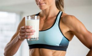 Leite é aliado da saúde óssea e muscular, diz especialista