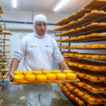 Os ativos da cooperativas aumentaram 29,7%, chegando a R$ 34,10 bilhões, graças a investimentos em expansão e aquisições.