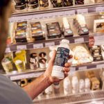 A busca por um estilo de vida saudável está levando os consumidores a priorizar proteínas completas e de fácil digestão. Leite.
