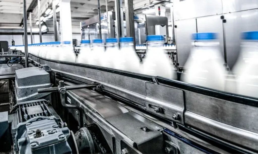 O volume das empresas listadas equivale a cerca de 41% da produção formal brasileira (25,4 bilhões de litros, segundo o IBGE). Leite