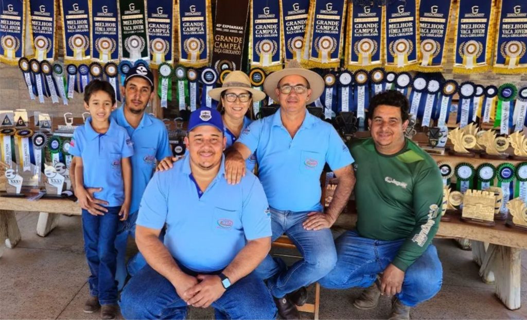O Grupo Líder, liderado pela Família Couto, acaba de ser reconhecido como o 3º maior produtor de leite do Brasil