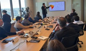 CNA e StoneX discutem contrato futuro para o leite em Campinas.