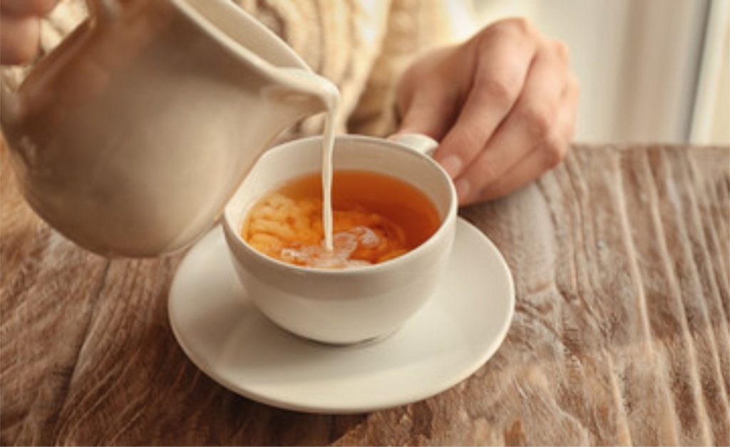 O leite integral tem retornado à cena global e brasileira como uma alternativa “limpa” e nutritiva,