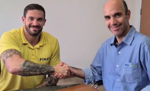 Cristiano de Moraes, CEO da Hero Brasil, e Christian Schierbaum, CEO do Grupo Hero, destacam a importância estratégica da aquisição da Pinati para ampliar a presença da companhia no mercado brasileiro de snacks.