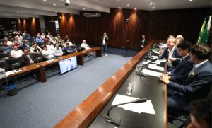 🏛️ Assembleia do Paraná vota projeto contra concorrência desleal no leite