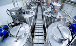 Setor alimentício avança no Brasil com inovação, sustentabilidade e parcerias.