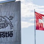 Com troca dupla na liderança, Nestlé busca recuperar vendas e confiança dos investidores em meio a turbulência.