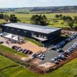 Lely inaugura sede em Carambeí (PR) e planeja expansão da automação leiteira no Brasil e América Latina.
