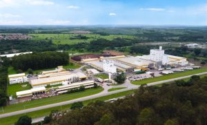 Piracanjuba une tradição rural e indústria para levar o leite goiano ao Brasil 🥛
