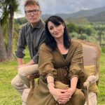 📖 Te Radar e Ruth Spencer celebram a criatividade rural kiwi em um livro cheio de histórias, nostalgia e humor.