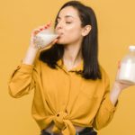 Estudo mostra que os lácteos equilibram melhor o açúcar no sangue que dietas veganas.