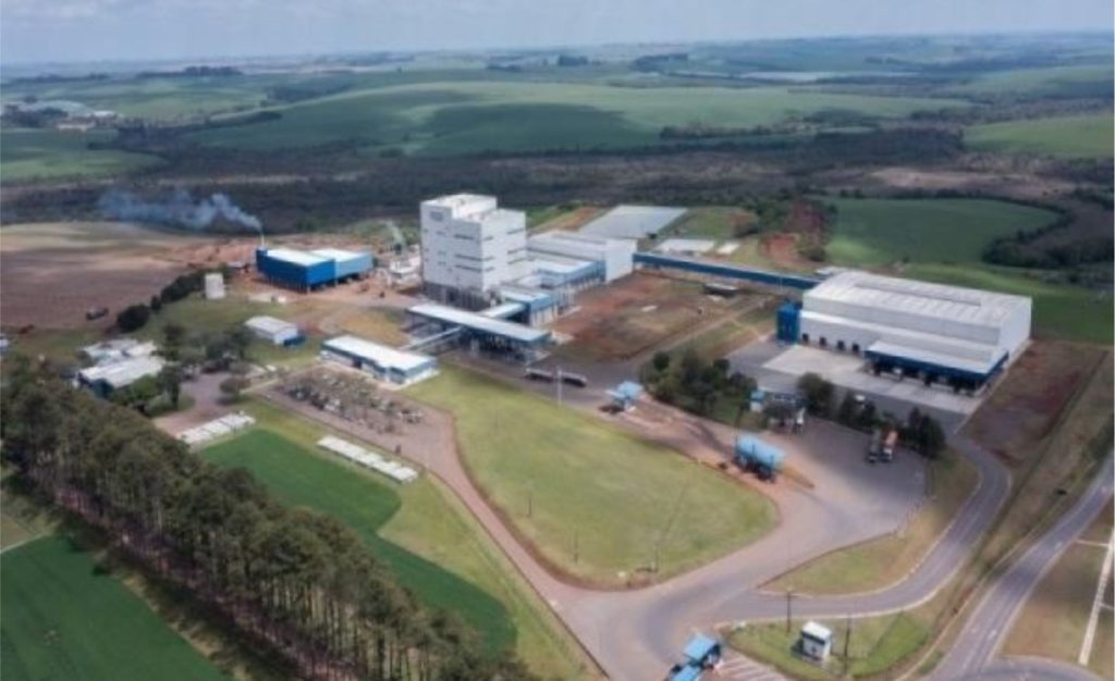 Fundada em 2009, a CCGL completa 17 anos como o maior parque industrial de leite em pó do país, símbolo de qualidade e sustentabilidade.