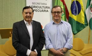 Santa Catarina pressiona governos por apoio à cadeia produtiva do leite.