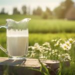 Custos sob controle, clima incerto e pouca recuperação do consumo doméstico combinam‑se para pressionar preços no setor lácteo até o início de 2026. 🧊