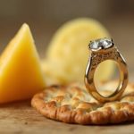 Pedido de casamento levou à descoberta de um fenômeno biológico. queijo