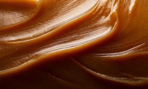 🛒 Produtos B2B chegam ao varejo como doce de leite fake, confundindo clientes e expondo falhas de fiscalização e transparência.