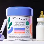 A decisão da Anvisa sobre a fórmula infantil ByHeart segue investigações do botulismo nos EUA, que já afeta 13 bebês. 👶