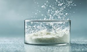 Ação milionária em leite em pó ajuda cooperativas, mas pressão por proteção ao mercado nacional só aumenta. ⚠️